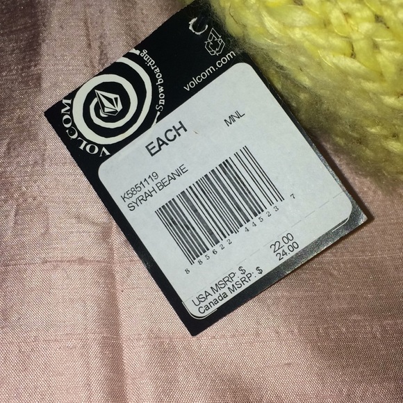 Volcom Beanie - Picture 3 of 6